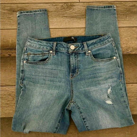 1822 Denim Light Blue Distressed Jeans - Picture 2 of 6